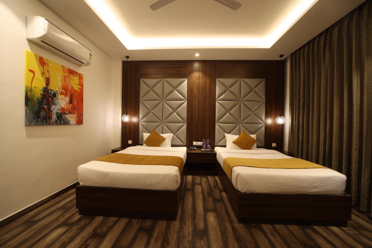 Hotel The Vilana A Unit Of Jg Developers Rishikesh Exterior photo