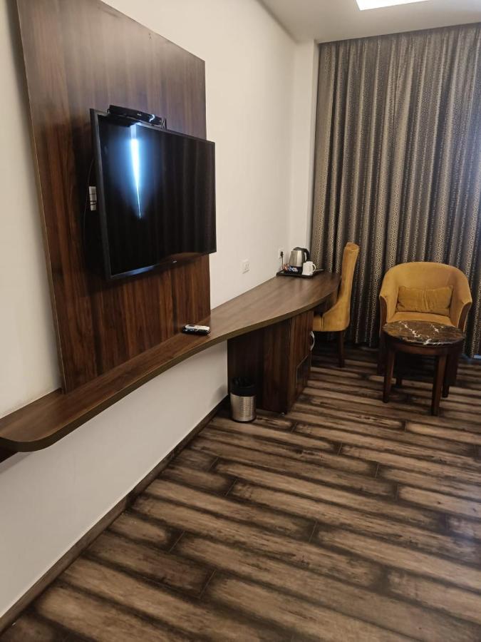 Hotel The Vilana A Unit Of Jg Developers Rishikesh Exterior photo