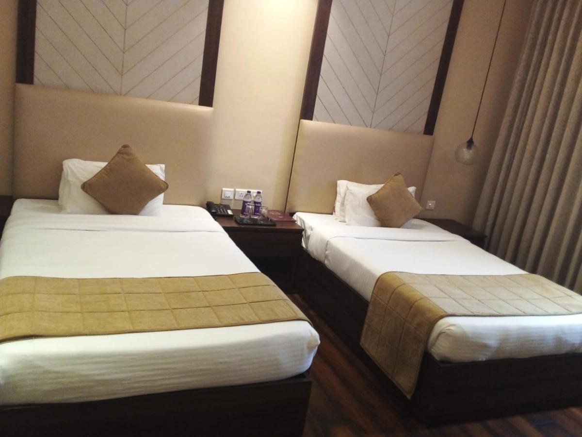 Hotel The Vilana A Unit Of Jg Developers Rishikesh Exterior photo