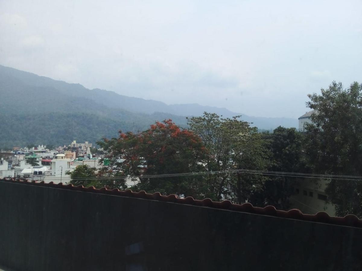 Hotel The Vilana A Unit Of Jg Developers Rishikesh Exterior photo