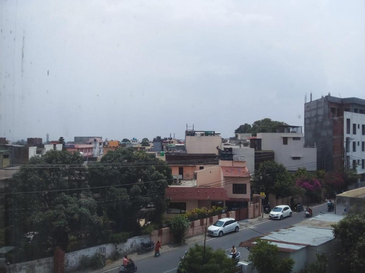 Hotel The Vilana A Unit Of Jg Developers Rishikesh Exterior photo